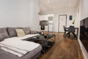 Modern apartment in Athens(M)